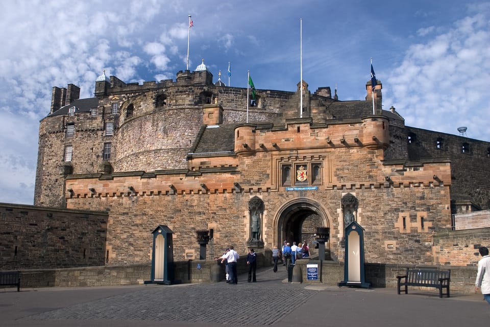 Castillo de Edimburgo: tour guiado a pie con boleto de entrada
